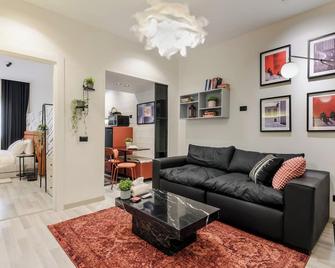 Downtown Nest - Madinat Coraya - Wohnzimmer