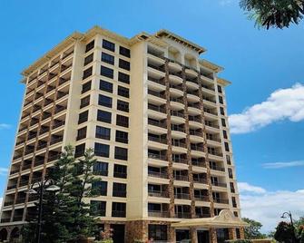 Cozy Studio Condo with WIFI at Splendido Taal Tower 1 beside Golf Course, pool - Laurel - Building