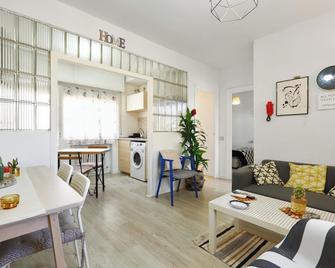 Atico la casa de Tudela - تطيلة - غرفة معيشة