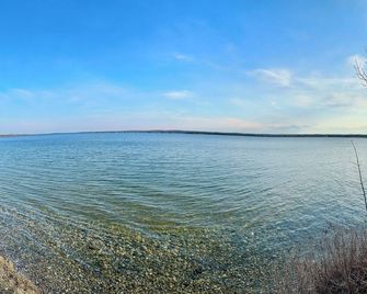 Long Lake Getaway-Hot Tub-Pet Friendly-Near Alpena - Alpena