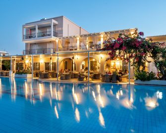Peridis Family Resort - Kos - Piscina