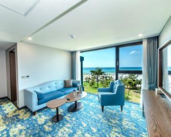 Marevo Beach Hotel - Jeju City - Olohuone