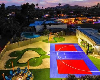 Rio Resort Kierland Pool Hot tub Mini Golf Fun - Phoenix