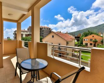 Villa Kosta - Budva - Balkon