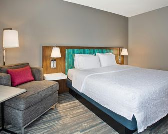 Hampton Inn & Suites Tampa East (Casino Area) - Seffner - Ložnice