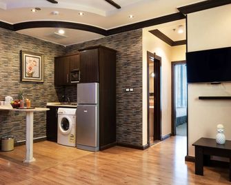 Platinum Seventy - Jedda