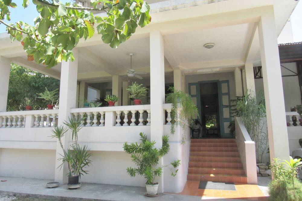 Park Hotel - Port Au Prince - Building