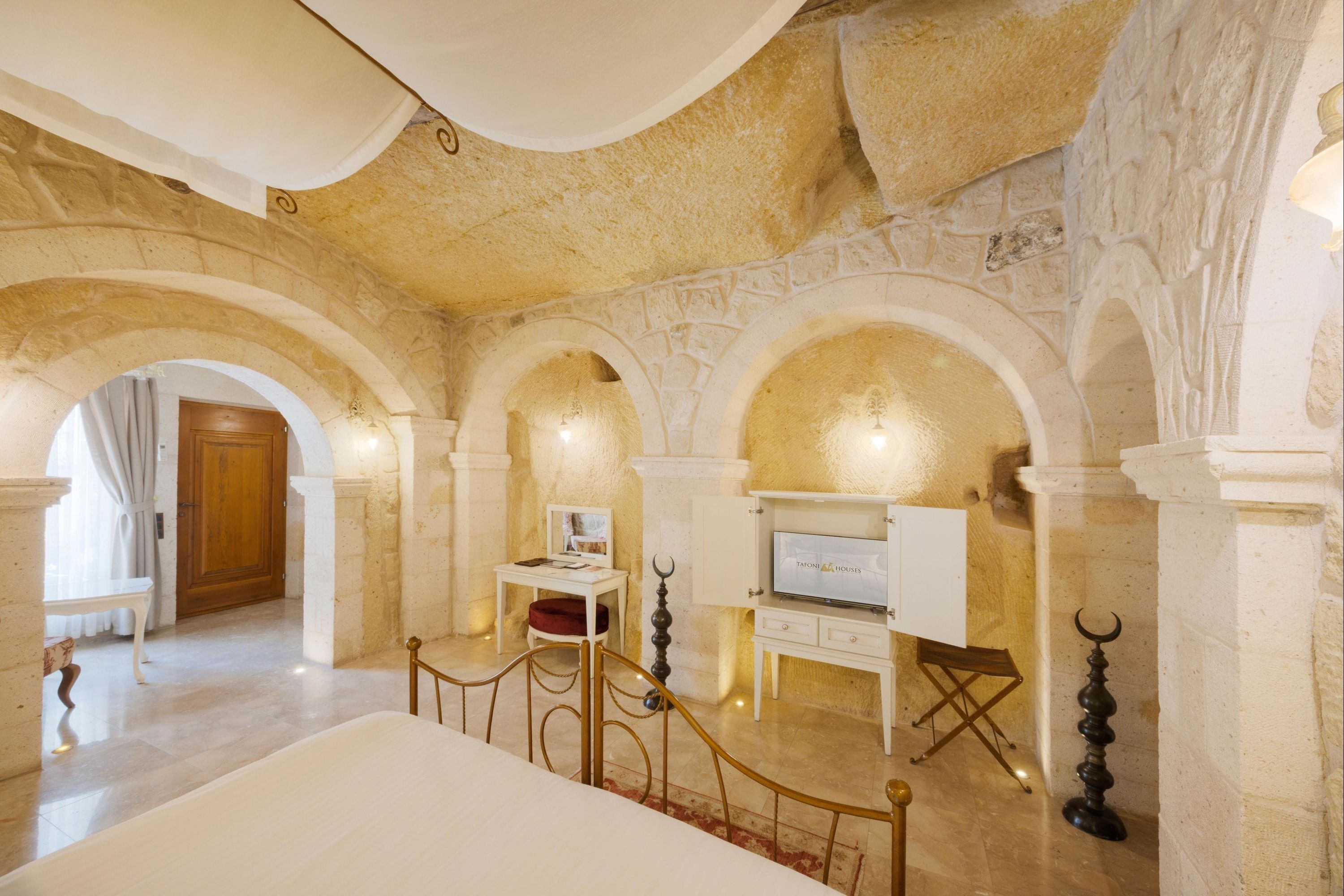 تافوني هاوزيز كايف هوتل