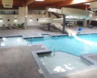 Cascades Mountain Resort, Ascend Hotel Collection - Hendersonville - Pool