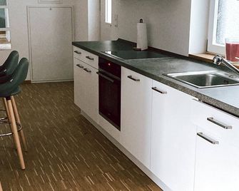 Stylisch Modern -2-4 Personen - Parkplatz -wlan Netflix - Passau - Kitchen