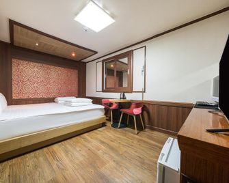 Busan Station Prince - Busan - Bedroom