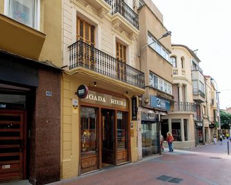 Boada Riera - The Roomsbyreini - Terrassa - Gebouw
