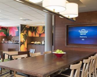 Fairfield Inn & Suites by Marriott Orlando Kissimmee/Celebration - Kissimmee - Restaurante