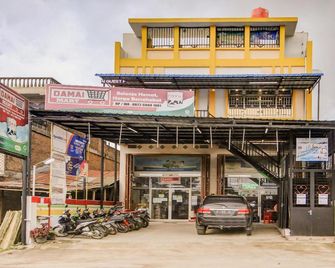 RedDoorz at Damai Guest House Kabanjahe - Kabanjahe - Building