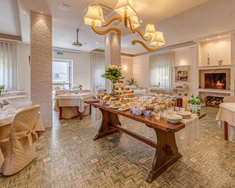Hotel Massimo - Cecina - Restaurante