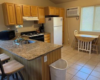 Mountain Landing Suites & Rv Park - Pagosa Springs - Kitchen