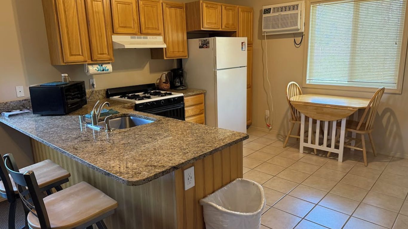 Mountain Landing Suites & Rv Park