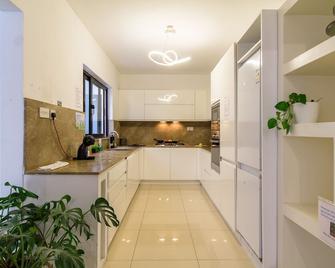 Villa Swieqi with shared room nb1 - Swieqi - Cucina