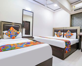 Hotel Kamran Residency - Mumbai - Bedroom