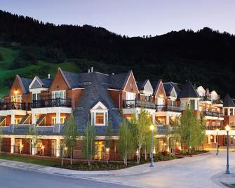 Incredible Price ! Beautiful 1-Bdrm Villa In Grand Aspen Hyatt Residence Club !! - Aspen - Building