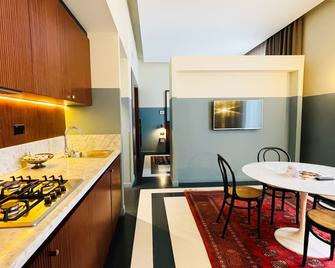 Vino e Oli Residenze - Rome - Kitchen