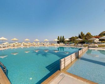 Acrotel Lilyann Boutique Hotel - Elia Nikitis - Pool