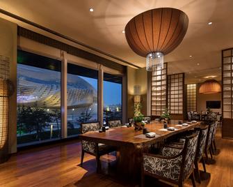 هيلتون داليان - داليان - غرفة طعام