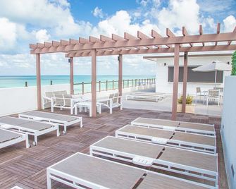 Barefoot Beach Club - Madeira Beach - Balkon