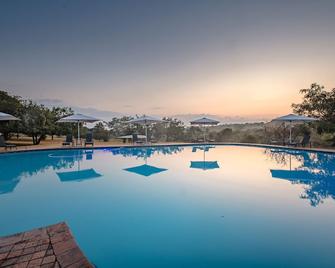 Nkambeni Safari Camp - Nelspruit - Zwembad