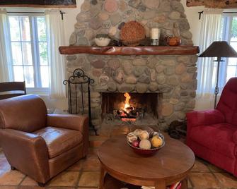 Casa Paloma B&b - Tubac - Living room