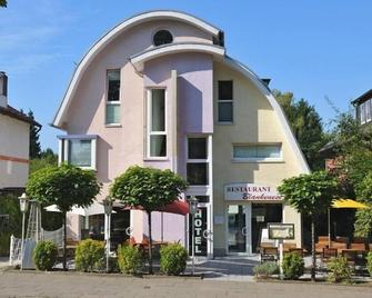 هوتل بلانكينيز - هامبورغ - مبنى