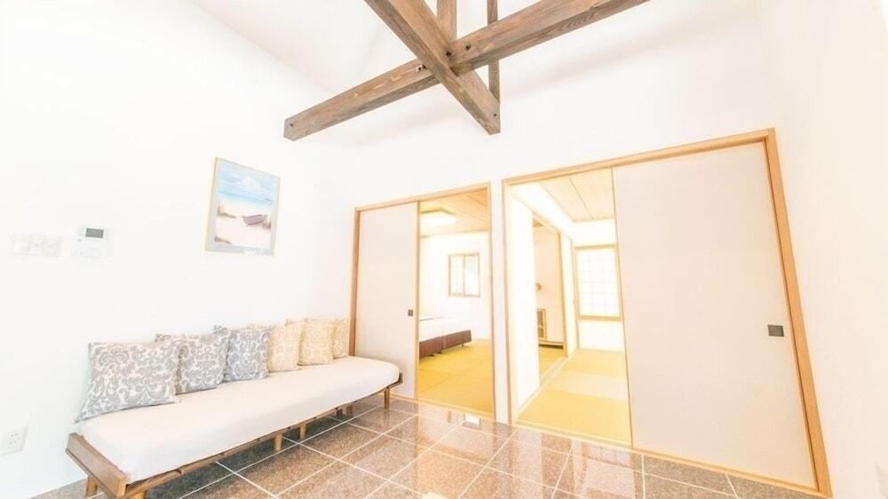 Nostalgy Garden - אישיגאקי - סלון