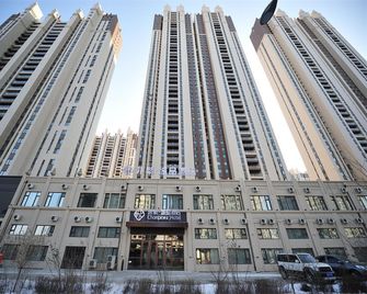 Chonpines Hotels Harbin Songbei Wanda - Harbin - Gebouw