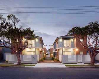 Everton Apartments - Newcastle - Building