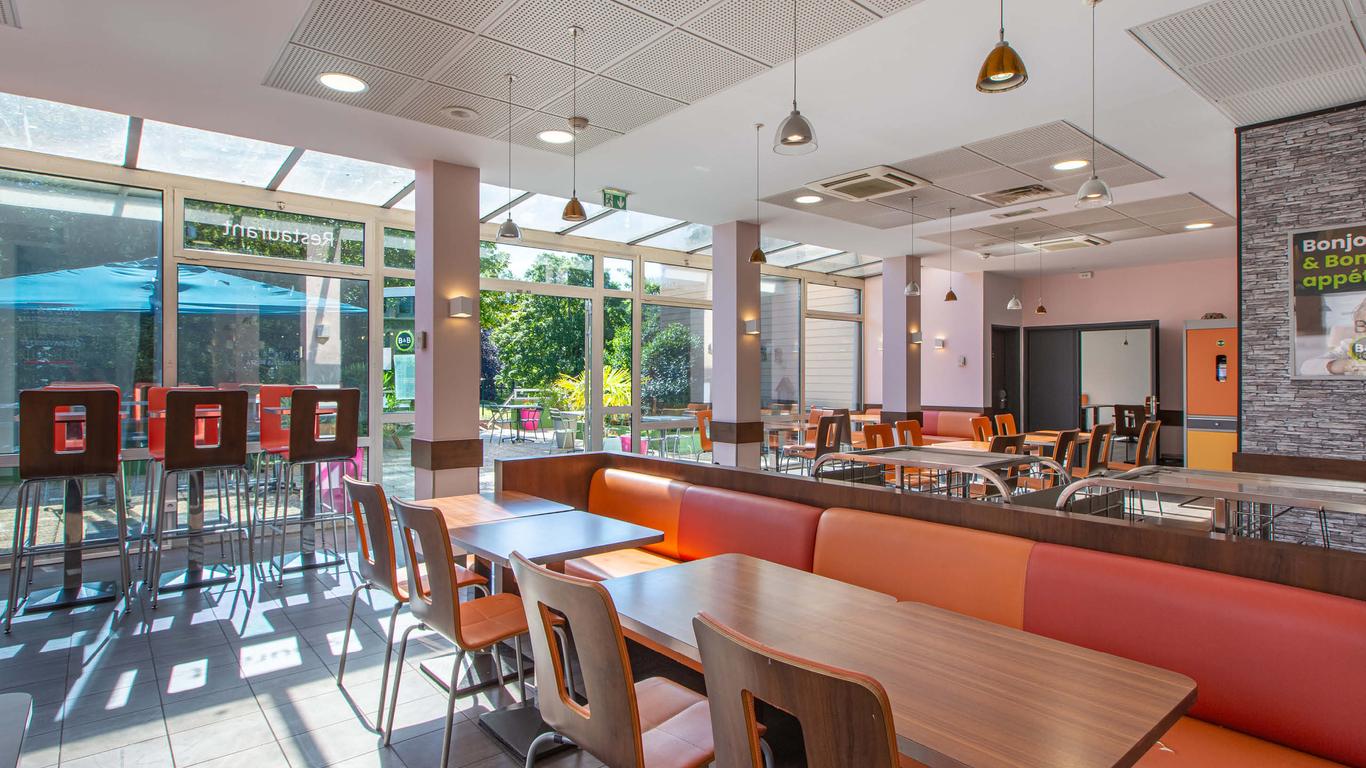 B&B HOTEL Chartres Centre Cathédrale