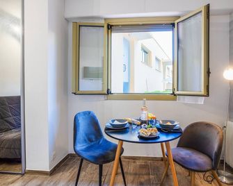 Beaulieu Marina Ap4279 By Riviera Holiday Homes - Beaulieu-sur-Mer - Dining room