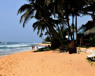 The Hilltop Boosa - Ratgamahegoda - Playa