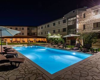 Hostel Rodia - Oristano - Pool