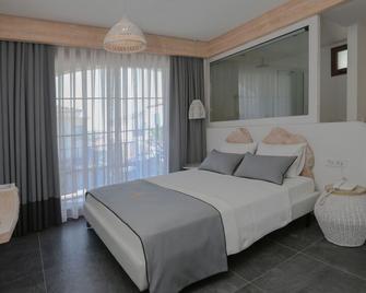 Avalon Boutique Hotel & Suites - Alacati - Bedroom