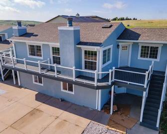 Bayview Condos #1, Lake views 5 min from Ogallala - Ogallala - Building
