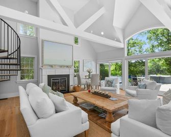 Bay Breeze Escape-Pool, Game Room Views - Centerville - Soggiorno