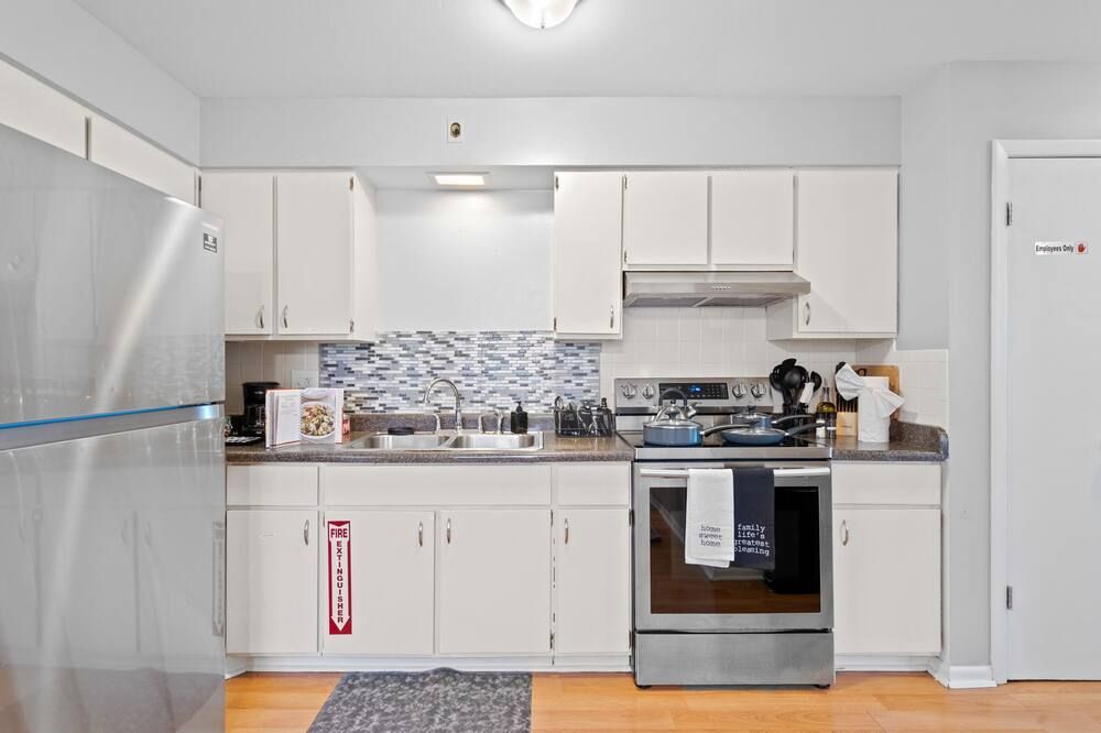 Kitchen view of Chic Suite/Mins to L Train /Laundry/Free Parking
