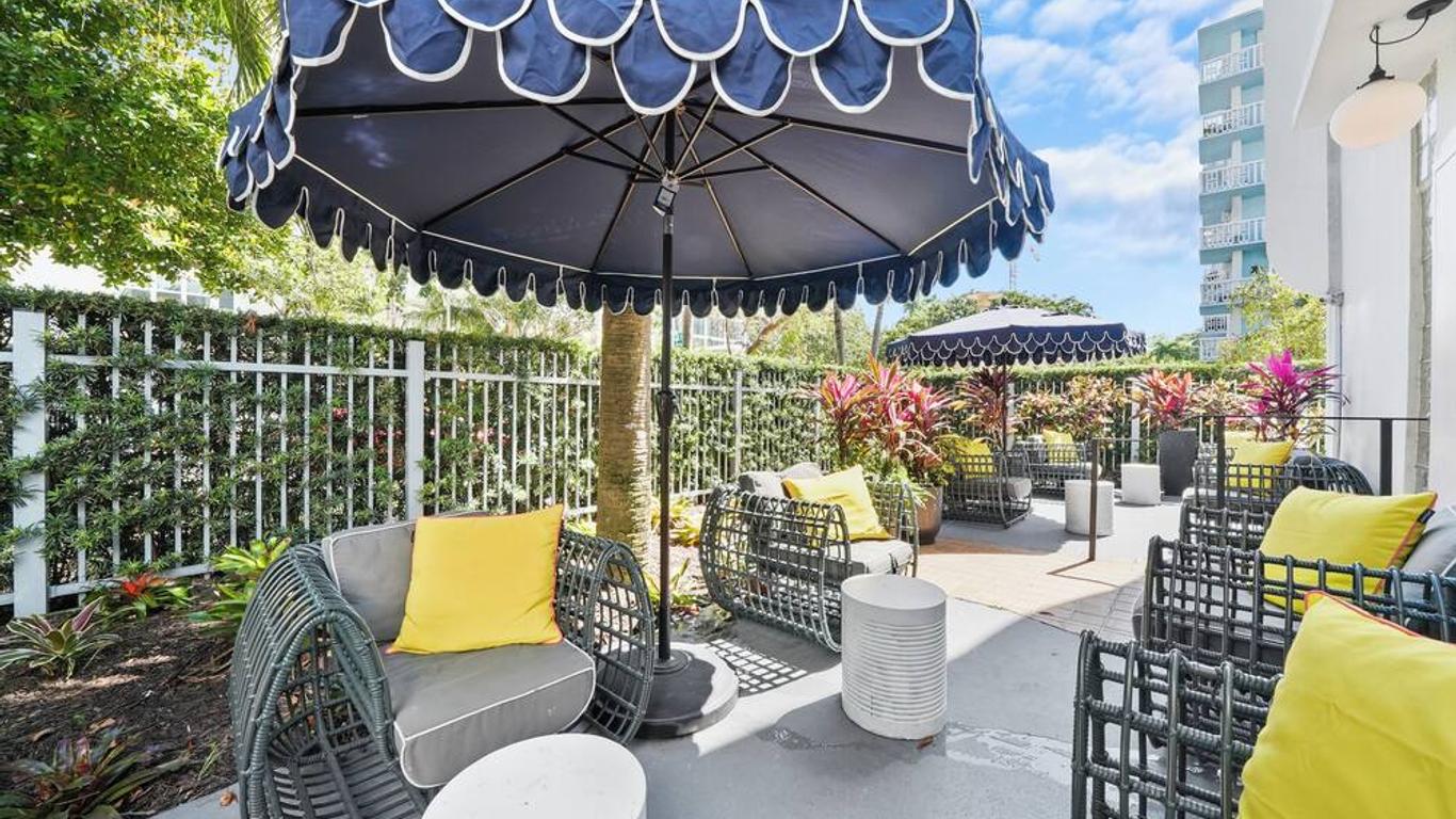 Lincoln Arms Suites