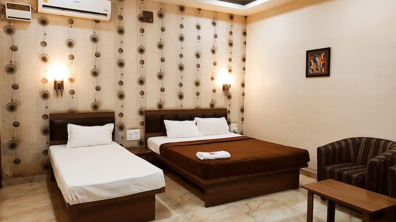 Hotel Holiday Palace