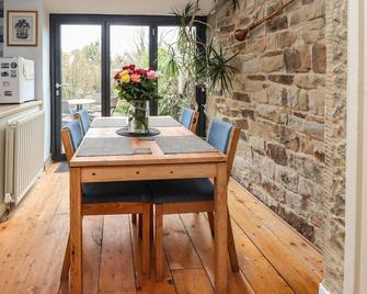 Ribble Valley Cottage - Preston - Dining room