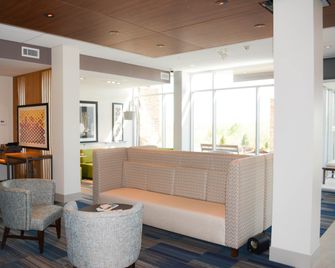 Holiday Inn Express & Suites Oswego By IHG - Oswego - Gebouw