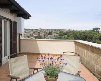 Residenza Principe di Piemonte - Ronciglione - Balcony