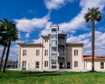 Ostello La Salana - Capannori - Building