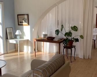 Hotel Strandlyst Badehotel - Hirtshals - Huiskamer