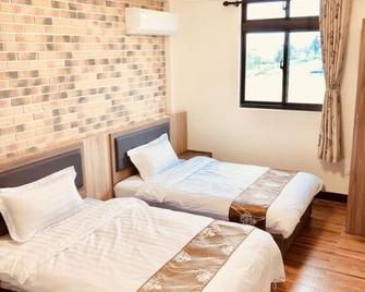 Kim-Sharp Homestay - Jinning Township - Bedroom